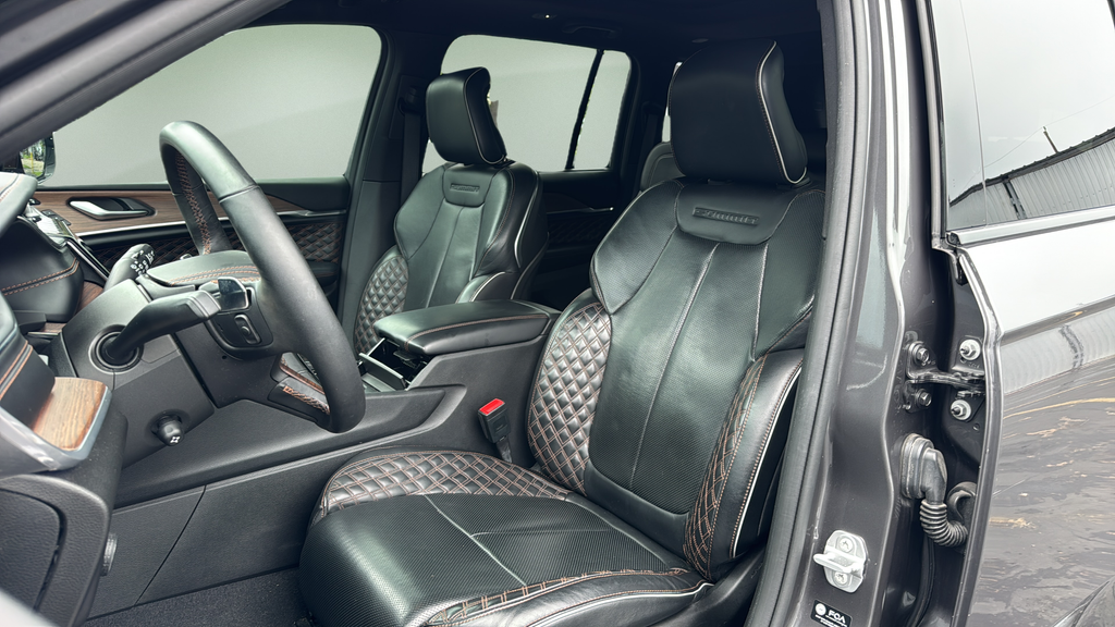 2022 Jeep Grand Cherokee Summit