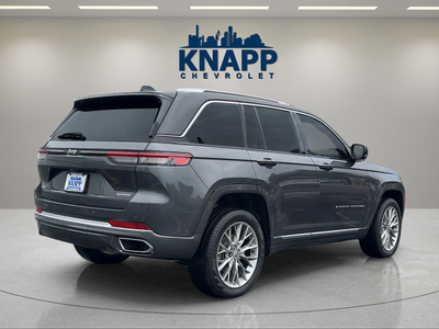 2022 Jeep Grand Cherokee Summit