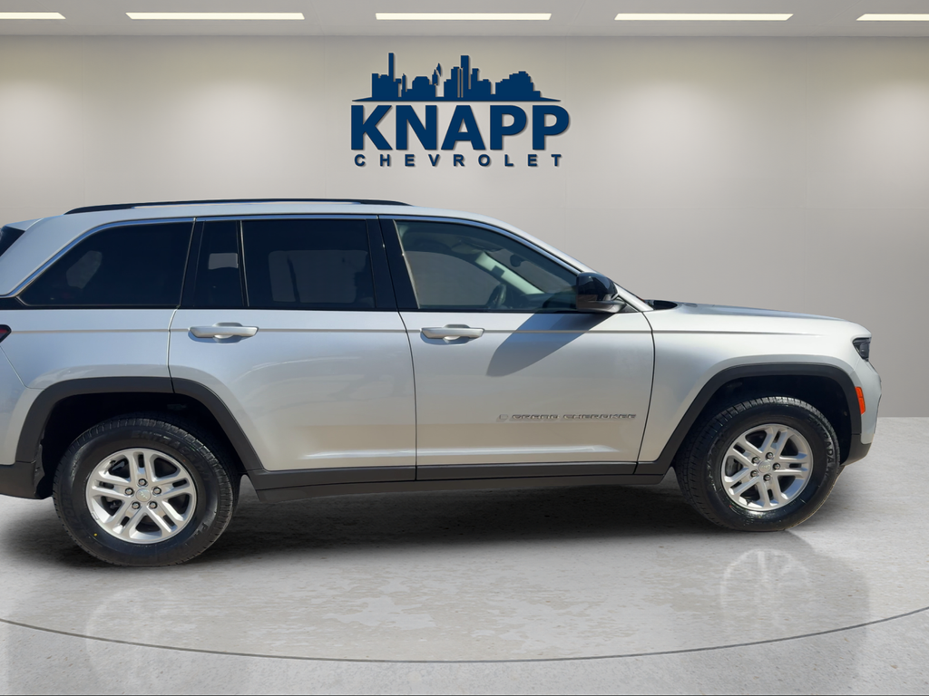 2023 Jeep Grand Cherokee Laredo