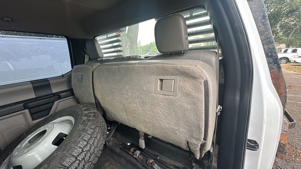2017 Ford Super Duty F-350 DRW XL
