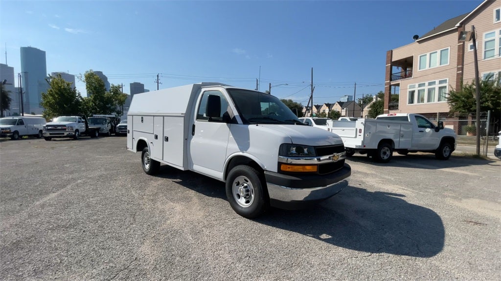 2025 Chevrolet Express Commercial Cutaway Work Van