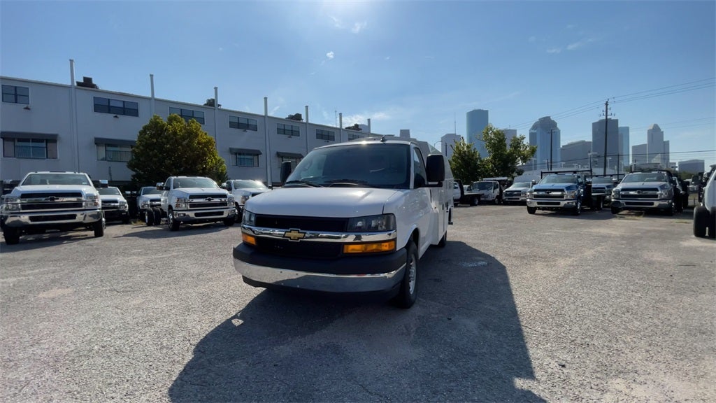2025 Chevrolet Express Commercial Cutaway Work Van