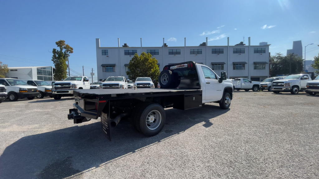 2025 Chevrolet Silverado 3500HD CC Work Truck