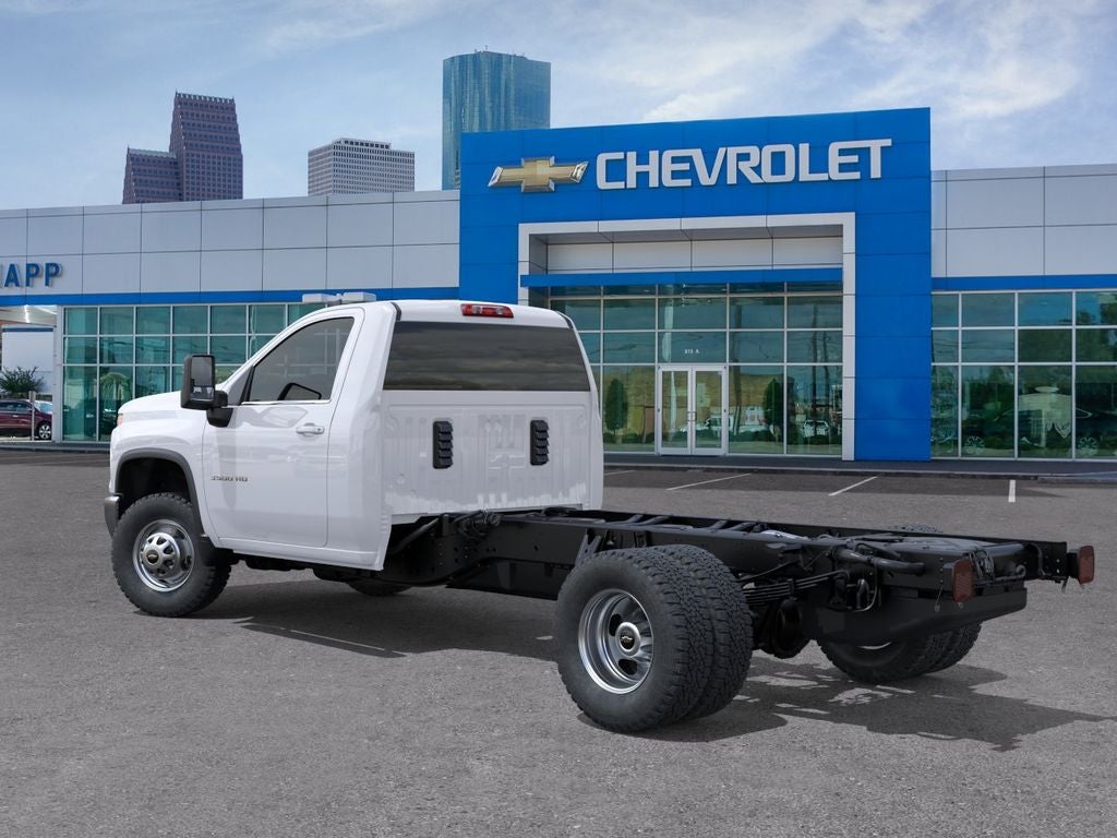 2026 Chevrolet Silverado 3500HD CC Work Truck