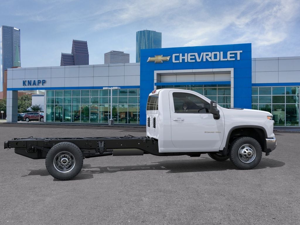 2026 Chevrolet Silverado 3500HD CC Work Truck
