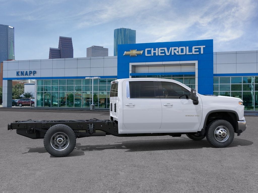 2025 Chevrolet Silverado 3500HD CC Work Truck