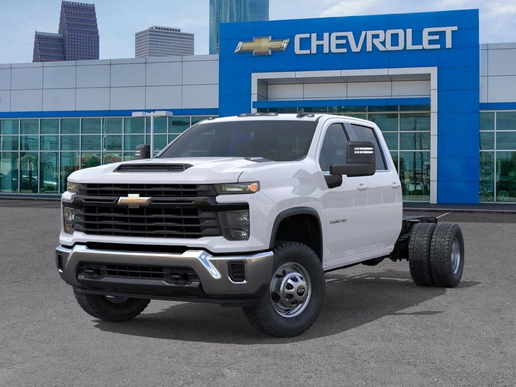 2025 Chevrolet Silverado 3500HD CC Work Truck