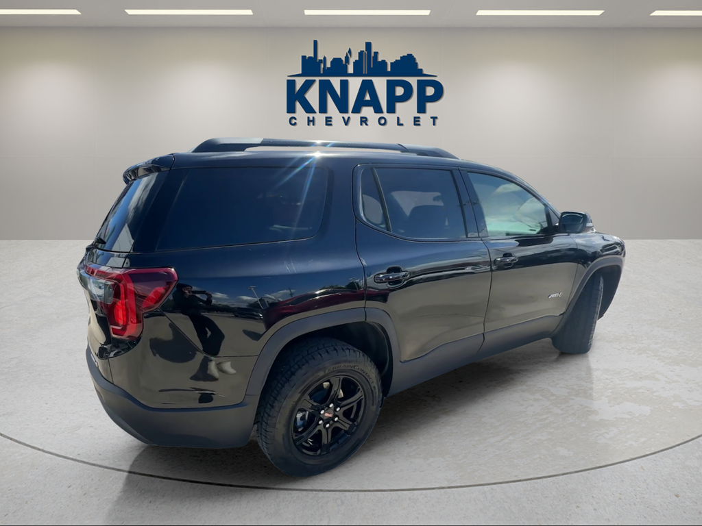 2023 GMC Acadia AT4