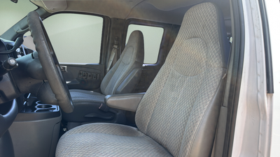 2006 Chevrolet Express Passenger 8 Passenger