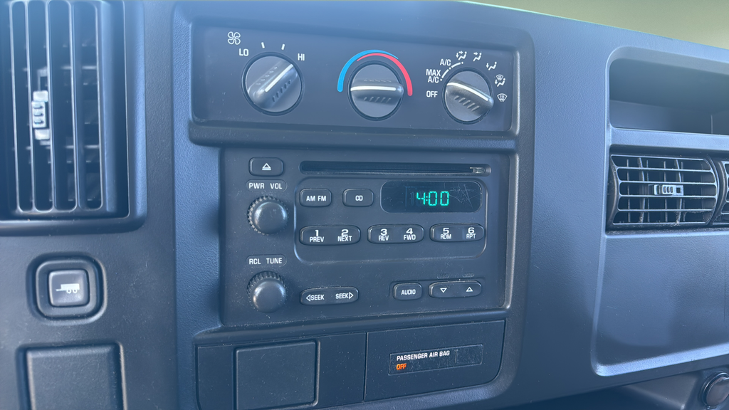 2006 Chevrolet Express Passenger 8 Passenger