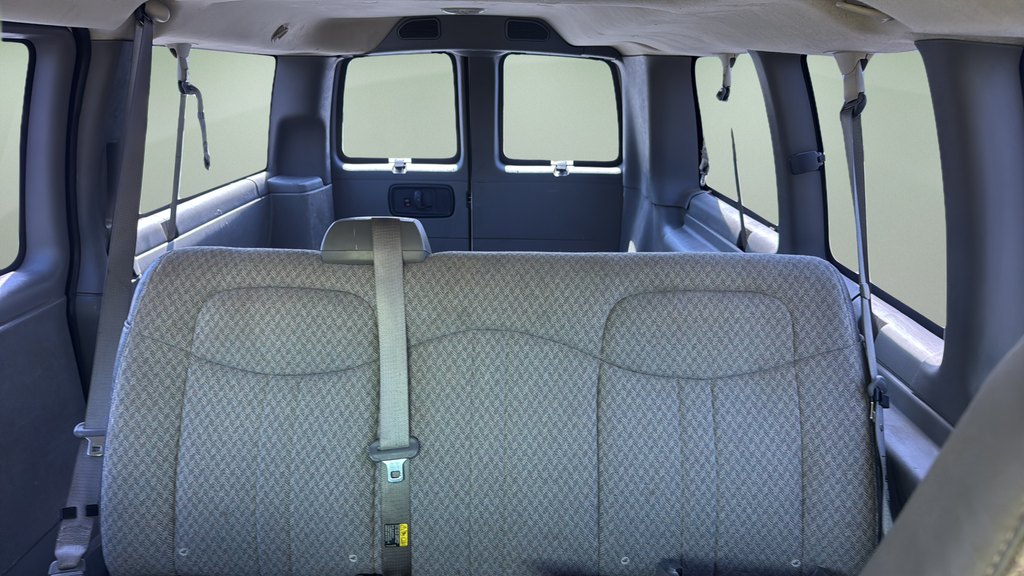 2006 Chevrolet Express Passenger 8 Passenger