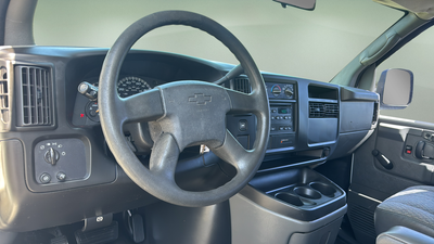 2006 Chevrolet Express Passenger 8 Passenger
