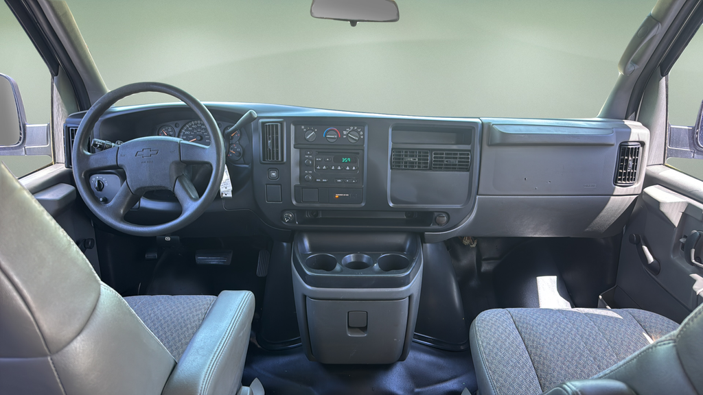 2006 Chevrolet Express Passenger 8 Passenger