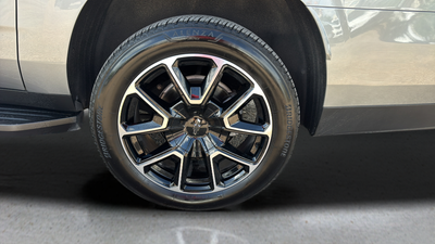 2025 Chevrolet Suburban RST