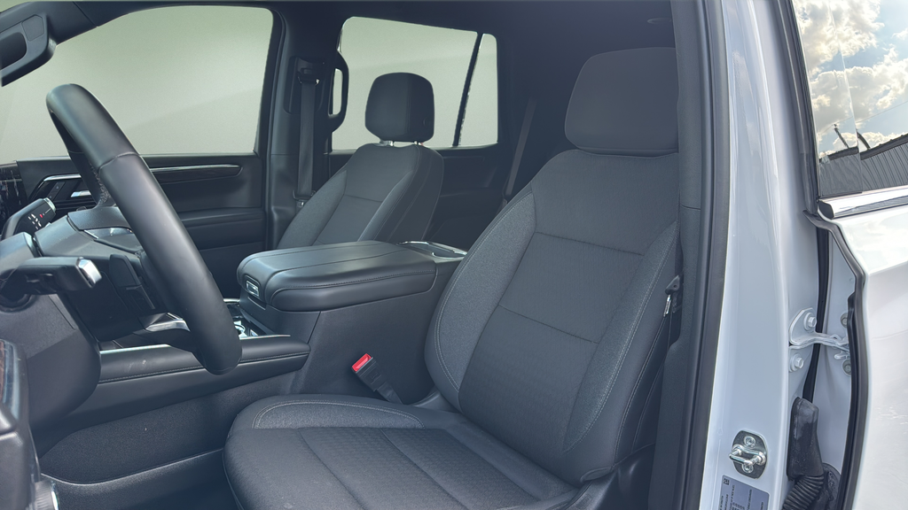 2025 Chevrolet Tahoe LS