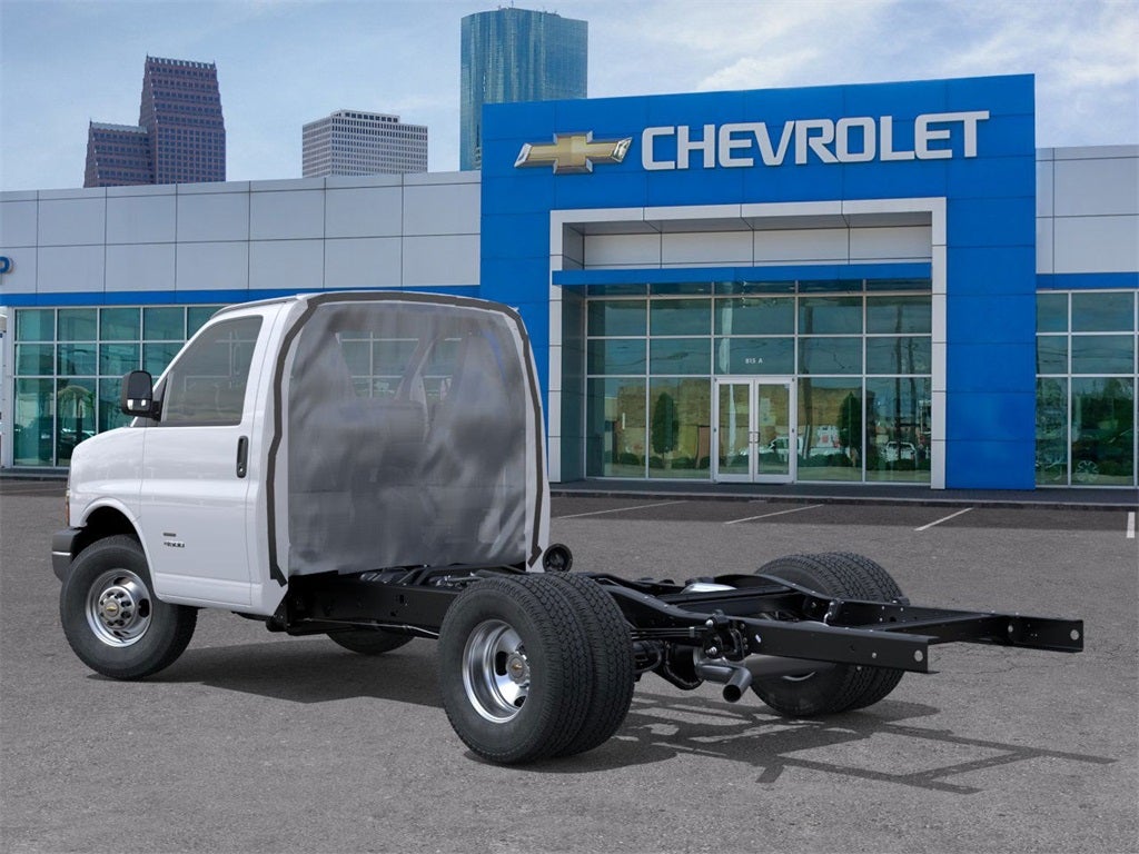 2025 Chevrolet Express Commercial Cutaway Work Van