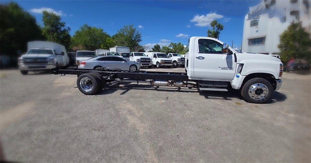 2024 Chevrolet Silverado MD Work Truck