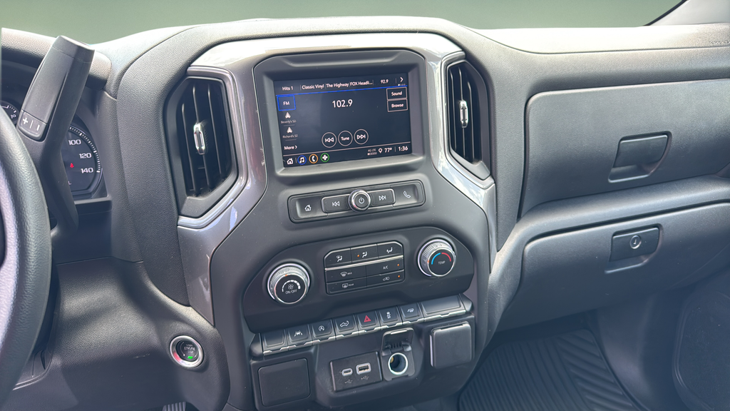 2025 Chevrolet Silverado 1500 Custom