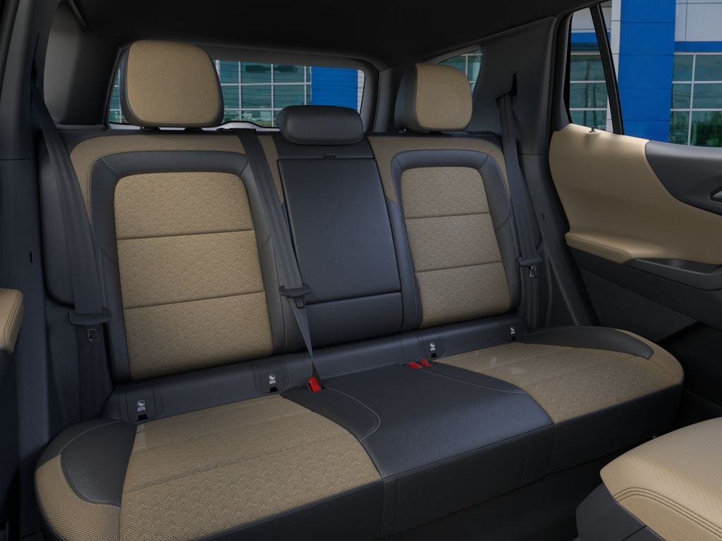 2027 Chevrolet Equinox FWD ACTIV