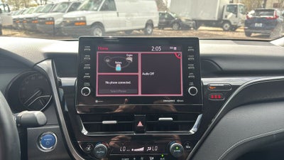 2022 Toyota Camry Hybrid XSE