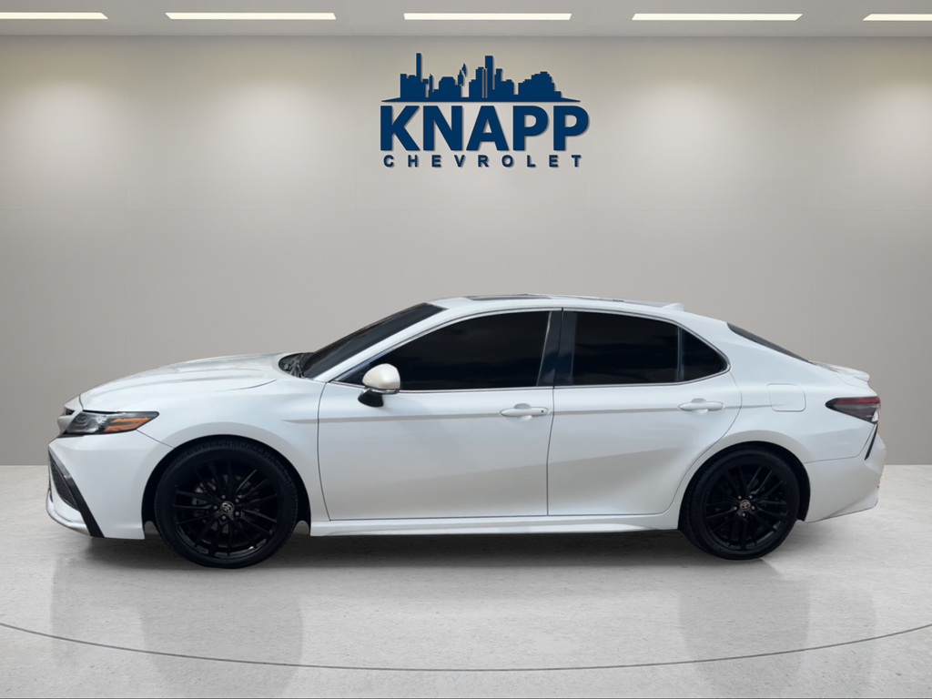 2022 Toyota Camry Hybrid XSE