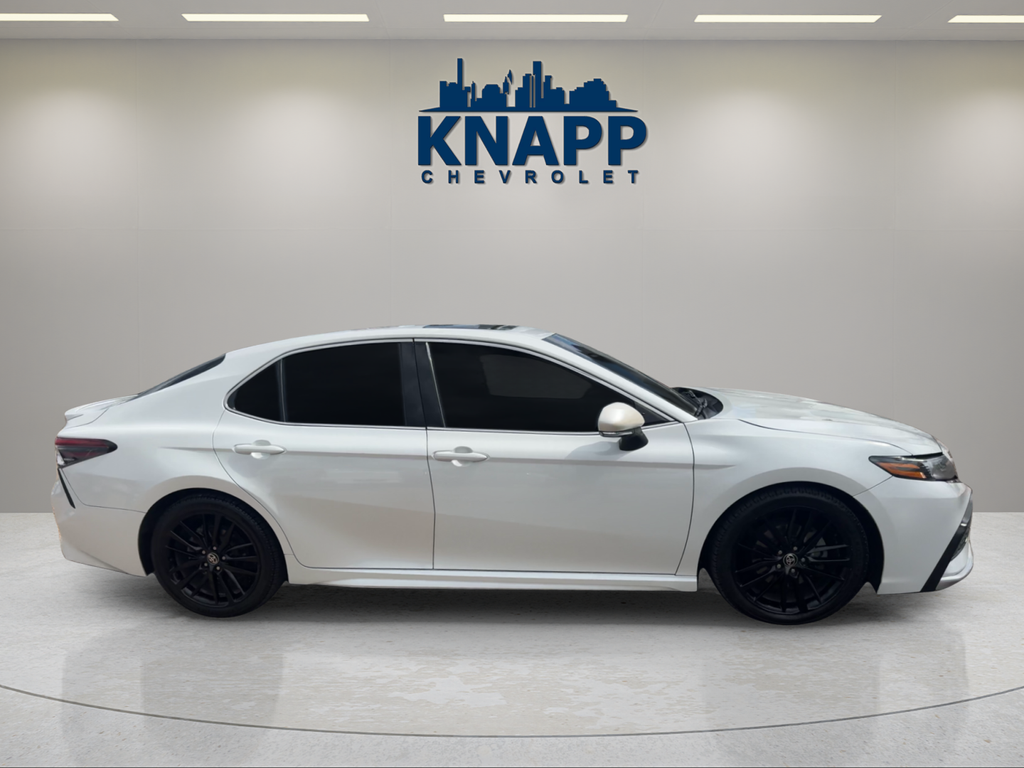 2022 Toyota Camry Hybrid XSE