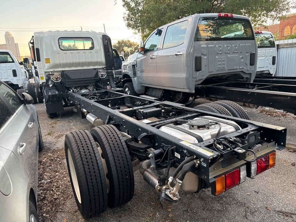 2024 Chevrolet 5500 HG LCF Gas Base