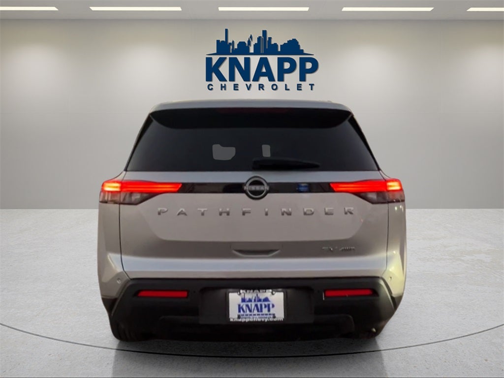 2024 Nissan Pathfinder SV