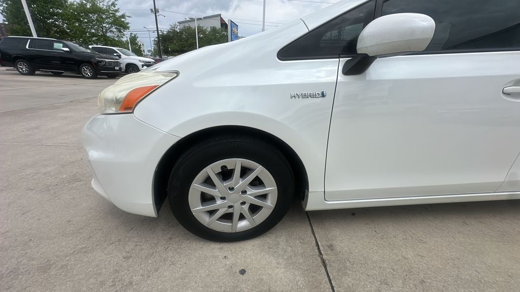 2013 Toyota Prius v Two