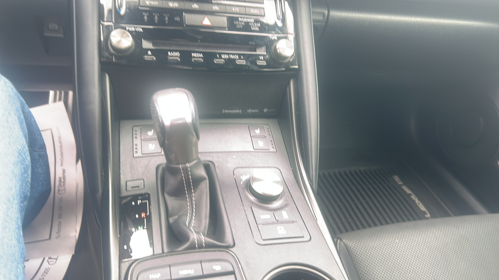 2024 Lexus IS IS 350 F SPORT Design