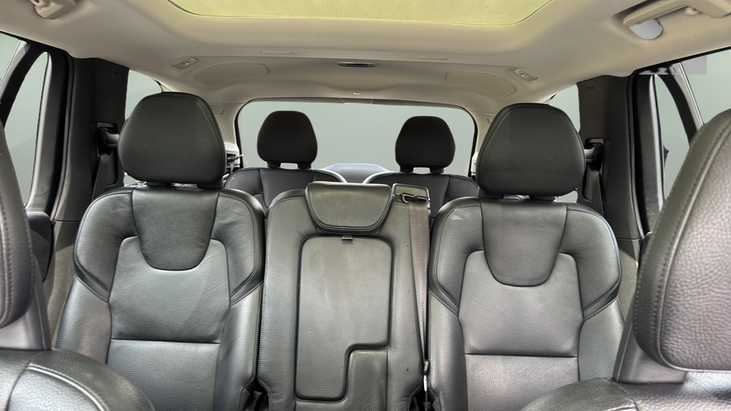 2018 Volvo XC90 Momentum