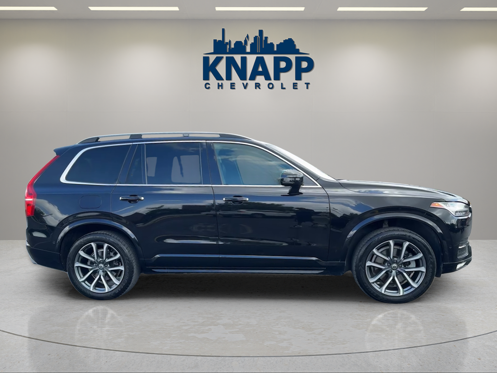 2018 Volvo XC90 Momentum