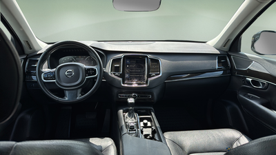 2018 Volvo XC90 Momentum